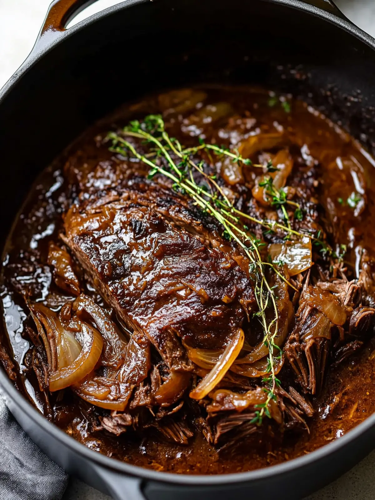 Tasty French Onion Pot Roast for Effortless Comfort Cooking 2 Tasty French Onion Pot Roast